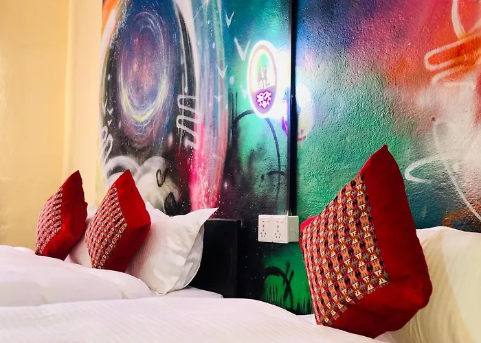 Rest Up Hostel *